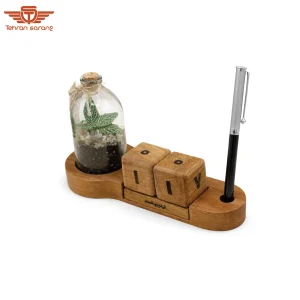 استند و تقویم چوبی