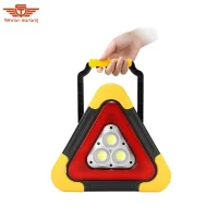 مثلث خطر و چراغ اضطراری خودرو برند moment